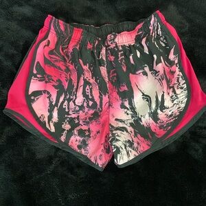 Women’s NIKE Tempo running shorts